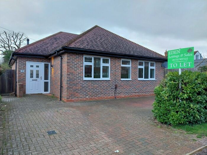 3 Bedroom Detached Bungalow To Rent In Highfields Road, Edenbridge, TN8
