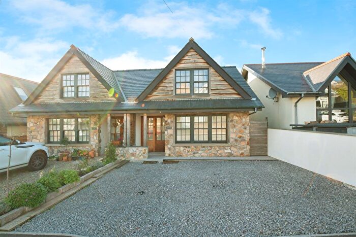 3 Bedroom Semi-Detached House For Sale In Craig Yr Eos Avenue, Ogmore-By-Sea, Bridgend, CF32