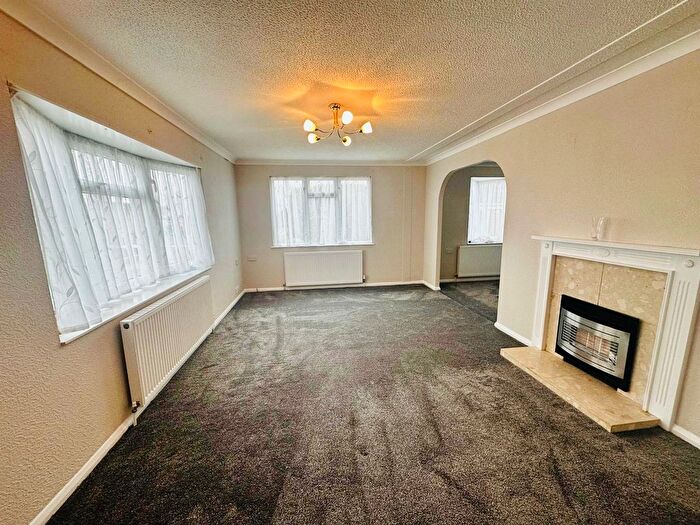 2 Bedroom Bungalow To Rent In Burley Bank Road, Killinghall, Harrogate, HG3