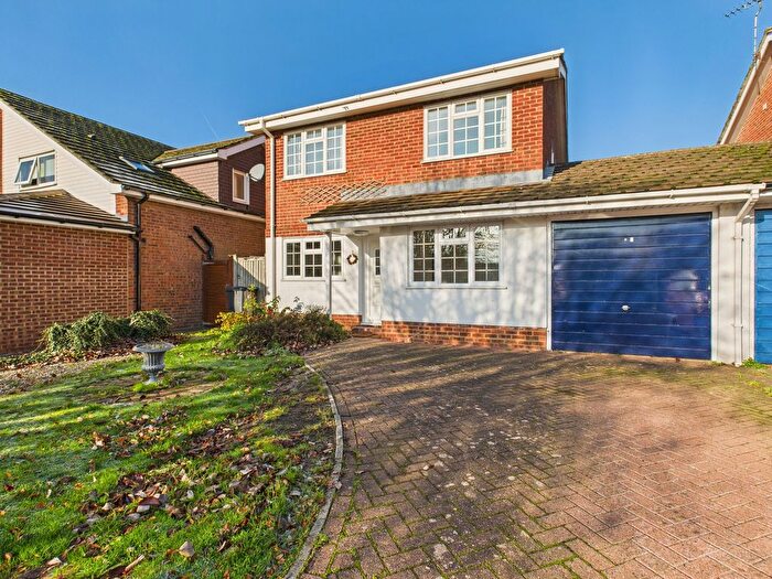 4 Bedroom Detached House For Sale In The Retreat, Princes Risborough, Buckinghamshire, HP27