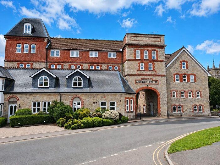 2 Bedroom Apartment For Sale In Church Street, Tisbury, SP3
