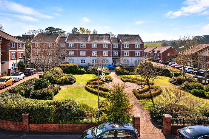 1 Bedroom Flat For Sale In St. Lukes Square, Guildford, Surrey, GU1