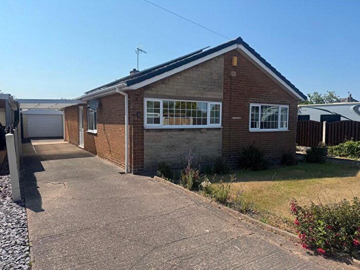 3 Bedroom Detached Bungalow For Sale In Woodside Road, Shireoaks, S81