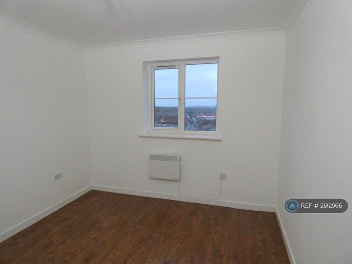 2 Bedroom Flat To Rent In Anchor Drive, Tipton, DY4