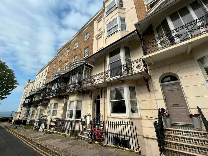 1 Bedroom Flat To Rent In Marine Square, Brighton, BN2