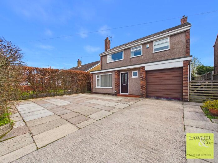 3 Bedroom Detached House For Sale In Chestnut Drive, Poynton, Stockport, Cheshire, SK12