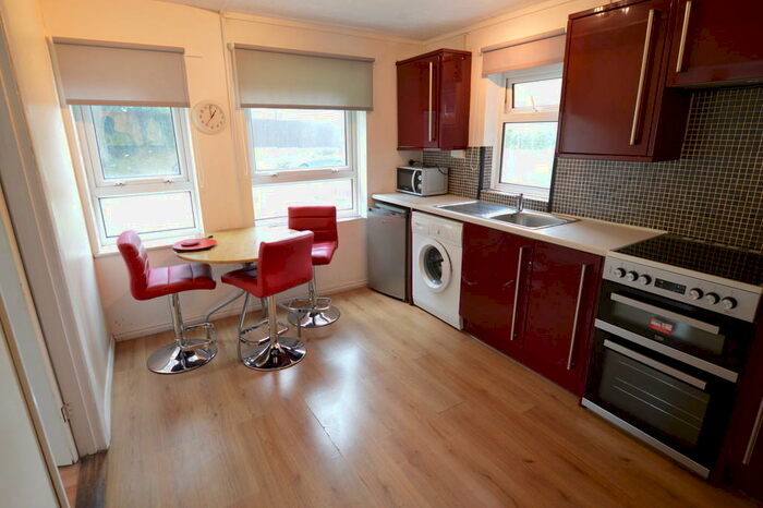 3 Bedroom Apartment To Rent In Winnall Manor Road, Winchester, SO23