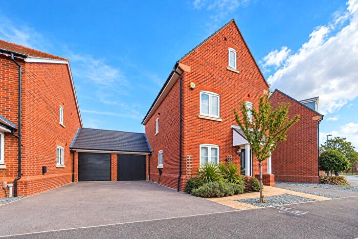 4 Bedroom Detached House For Sale In Priors Gardens, Spencers Wood, Reading, Berkshire, RG7