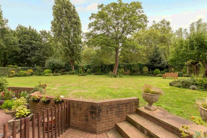 3 Bedroom Apartment To Rent In Elsworthy Road, Primrose Hill, NW3