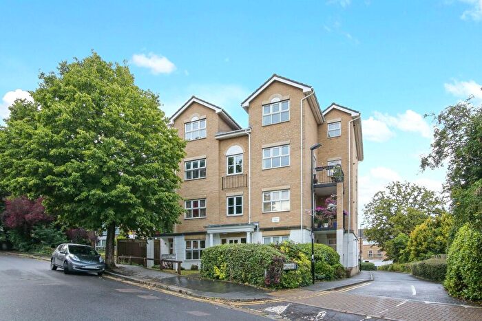 2 Bedroom Flat To Rent In Normanton Road, South Croydon, CR2