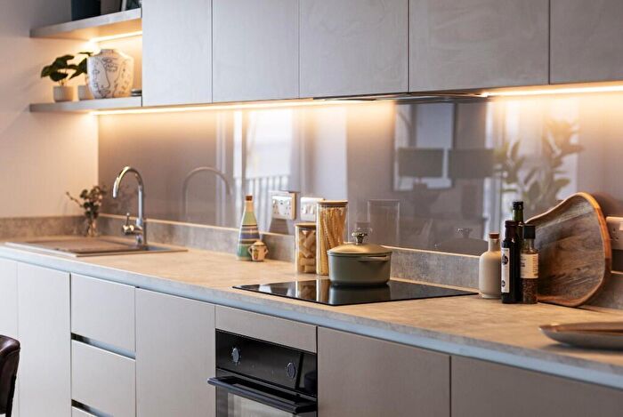 3 Bedroom Apartment To Rent In Dockside, Edinburgh, EH6