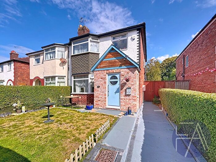 3 Bedroom Semi-detached House For Sale In Sandbrook Road, Southport, Merseyside, PR8