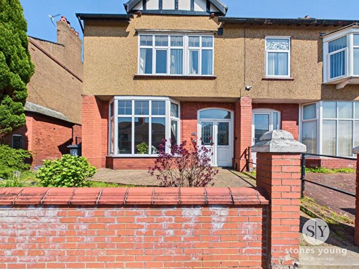 3 Bedroom Semi Detached House For Sale In Aldwych Place, Blackburn, BB1