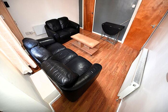 3 Bedroom House To Rent In Burley Lodge Terrace, LS6