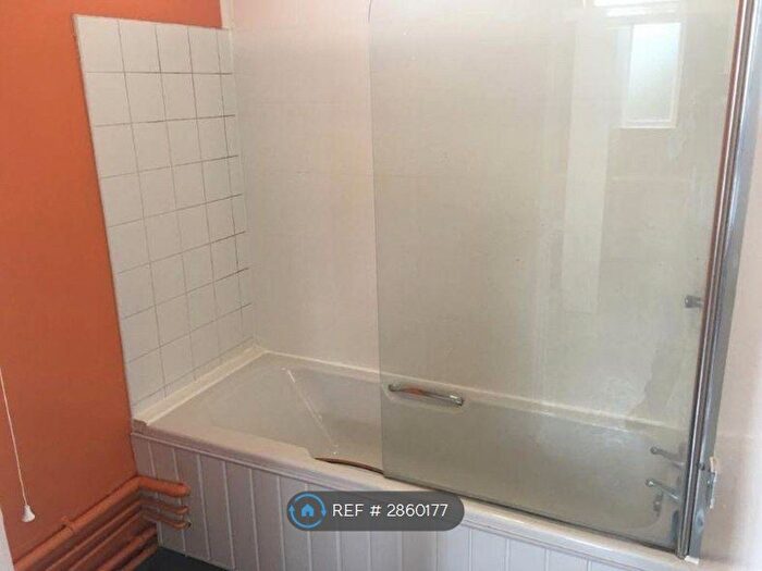 Studio To Rent In Demesne Road, Manchester, M16