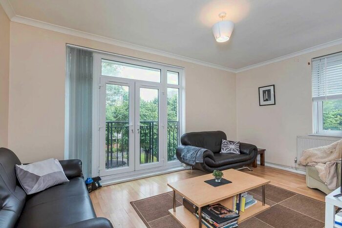 4 Bedroom Flat For Sale In Monkbretton House, Turin Street, E2