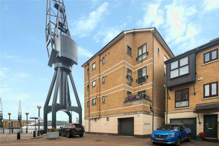 2 Bedroom Flat To Rent In Balmoral House, Keats Avenue, Royal Docks, London, E16
