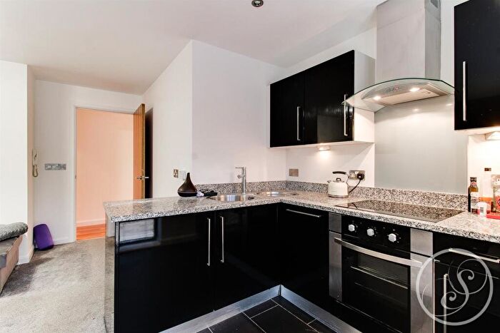 2 Bedroom Flat For Sale In Centre Point, Regent Street Chapel Allerton, Leeds, LS7