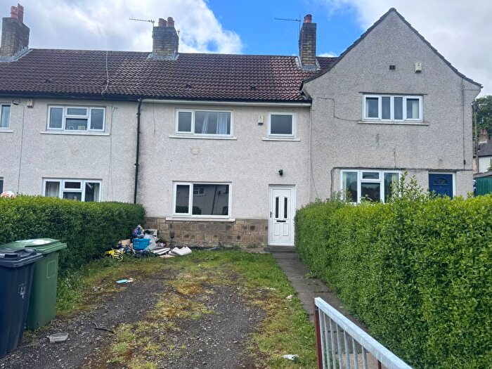 3 Bedroom Terraced House To Rent In Vale Close, Huddersfield, HD5