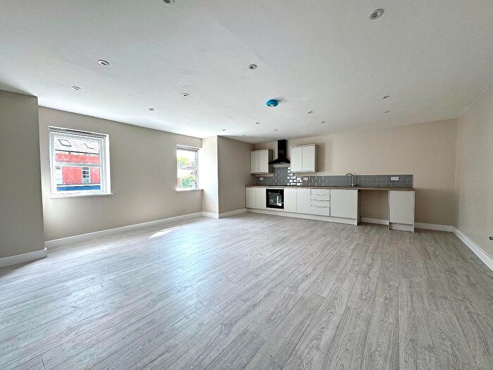 3 Bedroom Flat To Rent In Park View, Whitley Bay, NE26