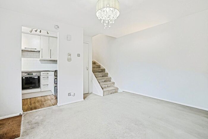 1 Bedroom Terraced House To Rent In Weybrook Drive, Burpham, Guildford, GU4