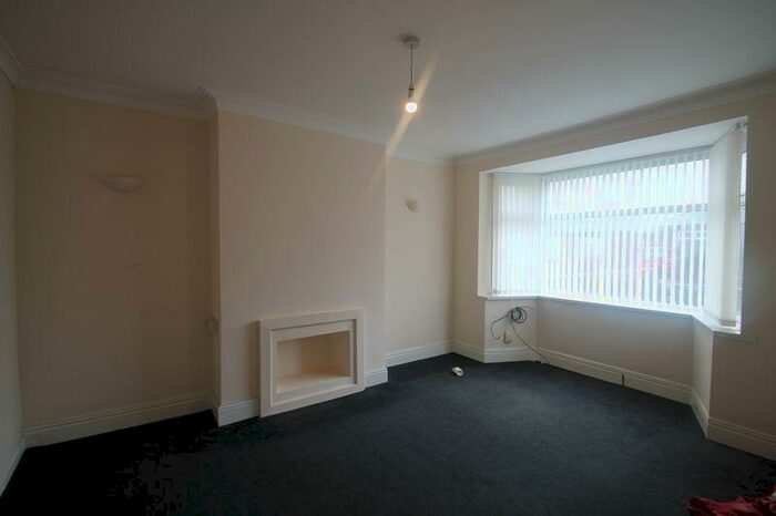 2 Bedroom Flat To Rent In Allerton Gardens, Newcastle Upon Tyne, NE6