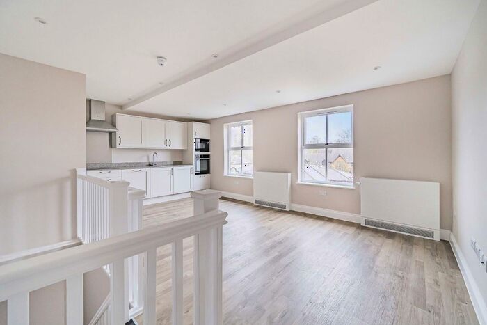 1 Bedroom Flat To Rent In Glamis, Thamesfield Village, Wargrave Road, Henley-On-Thames, Oxfordshire, RG9