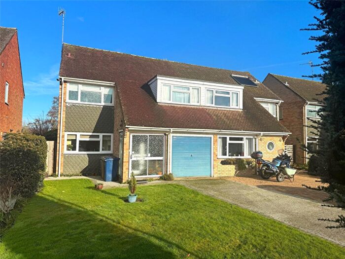 3 Bedroom Semi Detached House For Sale In Overbrook, Godalming, GU7