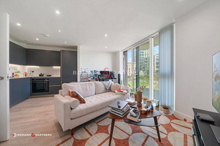 1 Bedroom Apartment For Sale In Hartingtons Court, Woodberry Down, N4