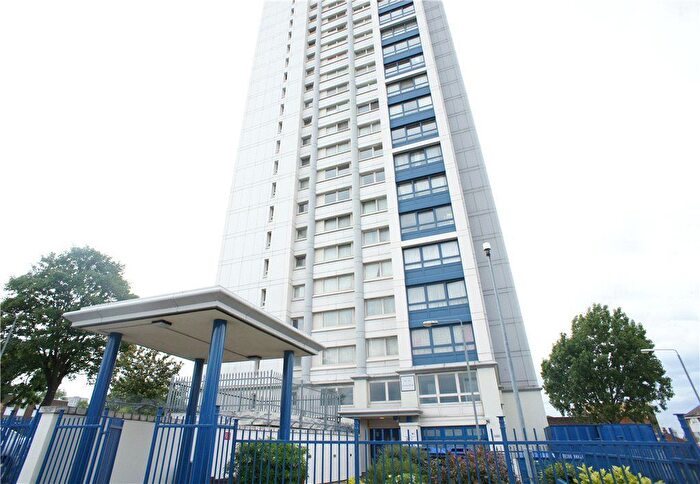 2 Bedroom Flat For Sale In Elmley Street, London, SE18