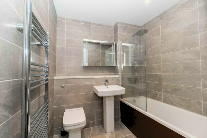 2 Bedroom Apartment To Rent In Crump Street, Liverpool, Merseyside, L1