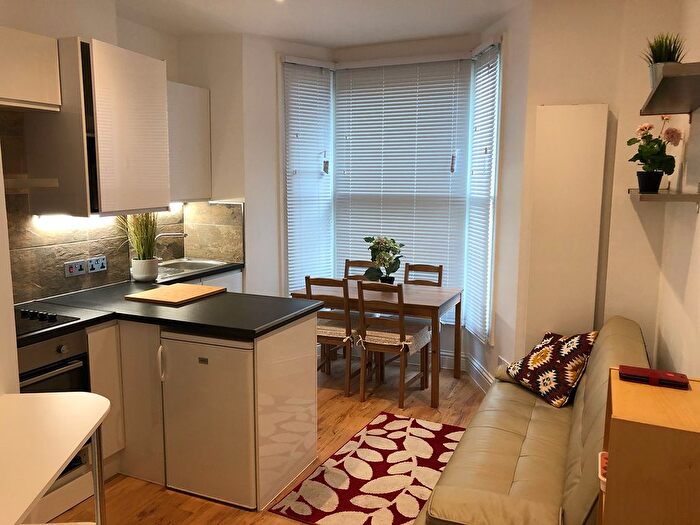 1 Bedroom Flat To Rent In Leighton Road, London, NW5
