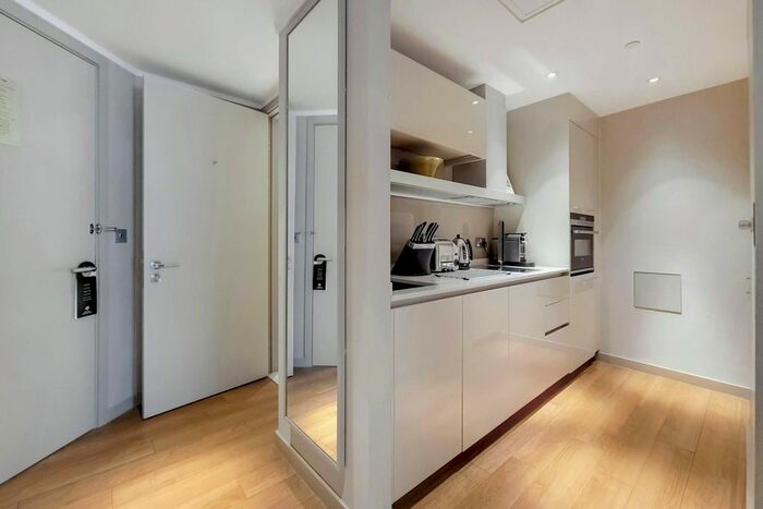 Studio To Rent In Lower Thames Street, City, London, EC3R