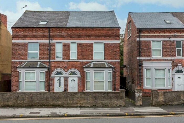 6 Bedroom Semi-Detached House To Rent In Radcliffe Road, West Bridgford, NG2