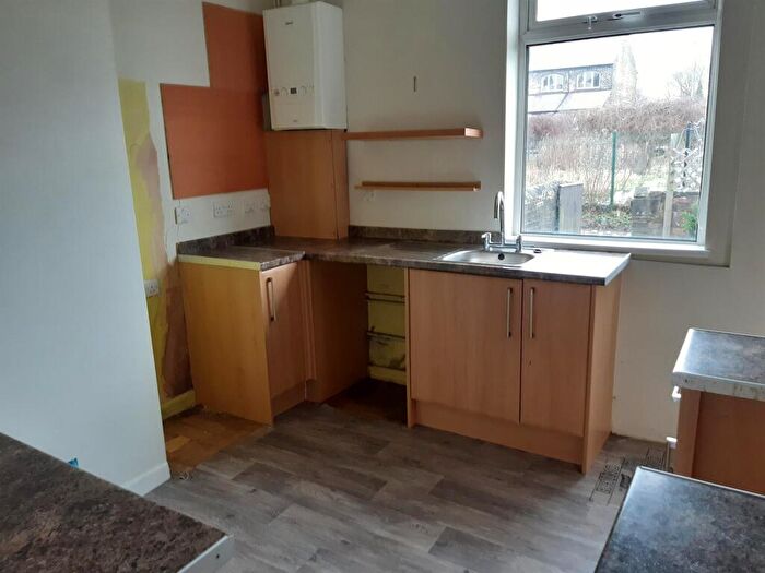 3 Bedroom Terraced House For Sale In Hatfield Road, Bradford, BD2