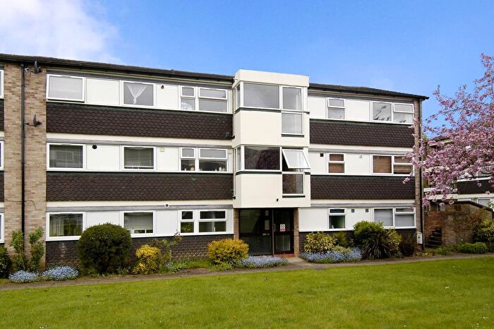 2 Bedroom Apartment To Rent In Latimer Grange, Headington, OX3