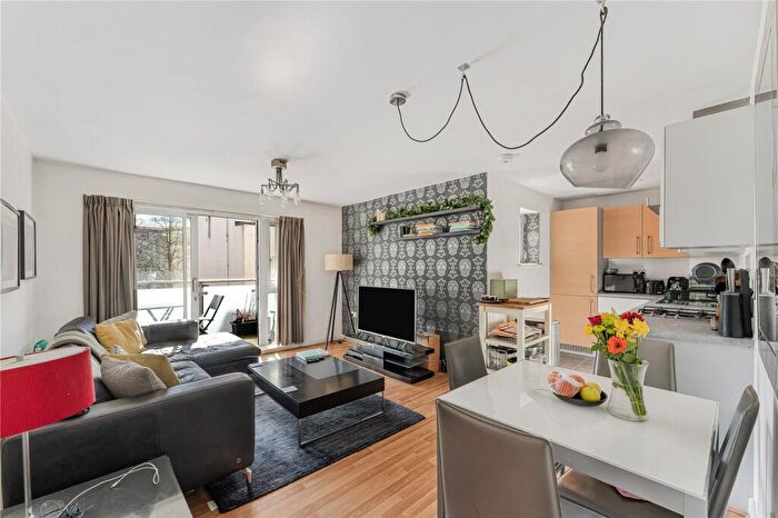2 Bedroom Apartment For Sale In Merchant Street, London, E3
