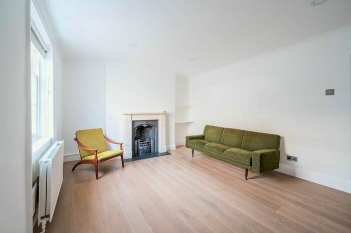 2 Bedroom Maisonette To Rent In Islington, Islington, London, N1