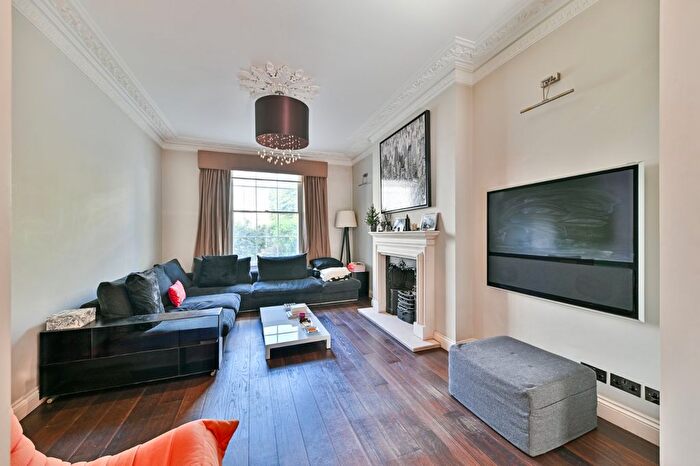 5 Bedroom End Terrace House For Sale In Drayton Gardens, London, SW10