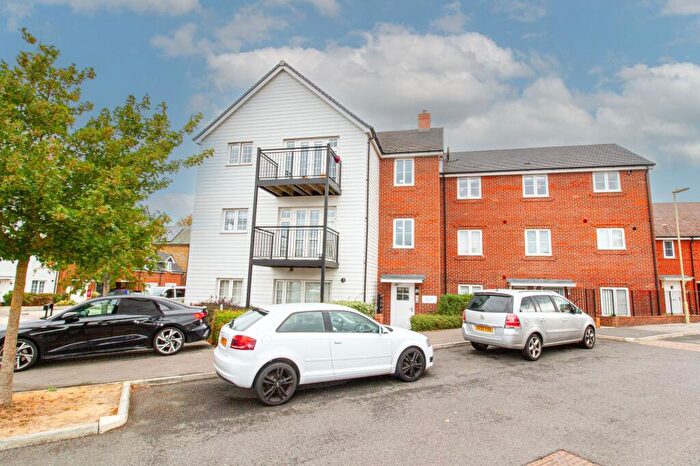 2 Bedroom Flat For Sale In Newton Drive, Church Crookham, GU52
