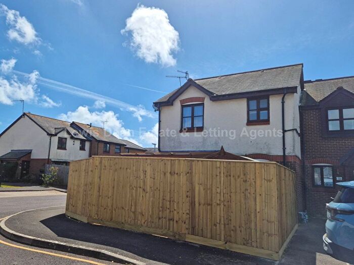 1 Bedroom Semi Detached House To Rent In Baiter Park, Poole, Dorset., BH15