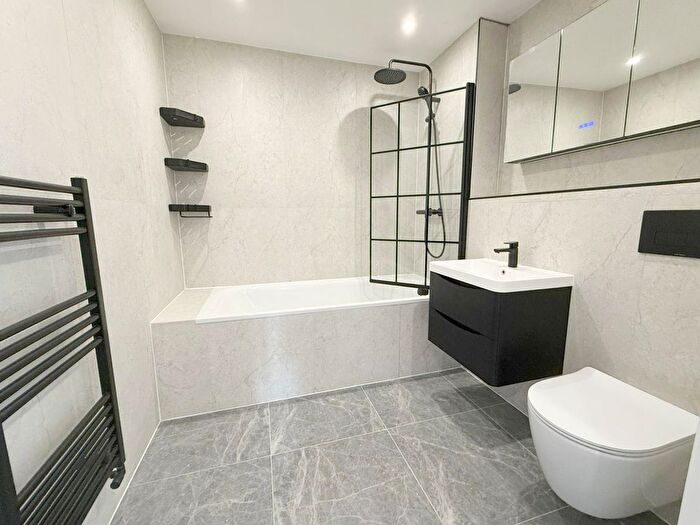 2 Bedroom Flat To Rent In Barnabas Road, London, E9