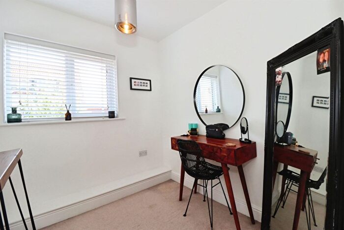 3 Bedroom End Of Terrace House For Sale In Hoopers Walk, Longwell Green, Bristol, BS30