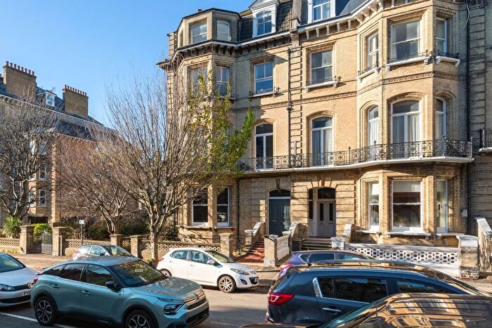 4 Bedroom Flat For Sale In First Avenue, Hove, BN3