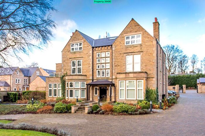 2 Bedroom Flat To Rent In Beech Lodge A, Park Avenue, Roundhay, Leeds, LS8