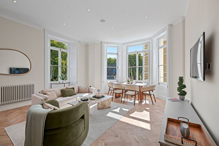 2 Bedroom Flat For Sale In Courtfield Gardens, London, SW5