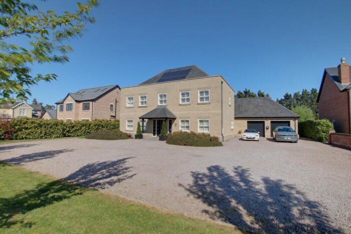 6 Bedroom Detached House For Sale In New Woods Drive, Wimblington, PE15