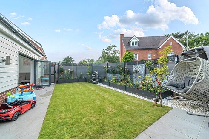 4 Bedroom Detached House To Rent In Metcalfe Avenue, Carshalton Beeches, Carshalton, SM5