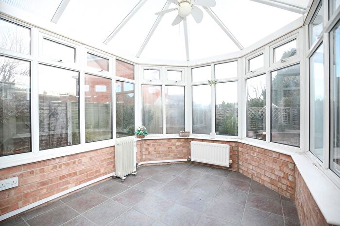 2 Bedroom Detached Bungalow For Sale In Croft Road, Atherstone, CV9