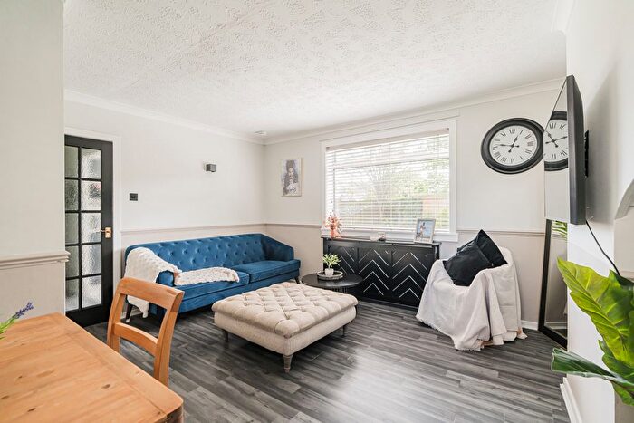 2 Bedroom Flat For Sale In / South Gyle Road, Edinburgh, EH12